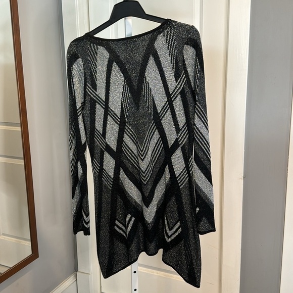 INC Black Silver Shark Bite Tunic Knit Sweater Geometric Print Holiday Large - Picture 3 of 12